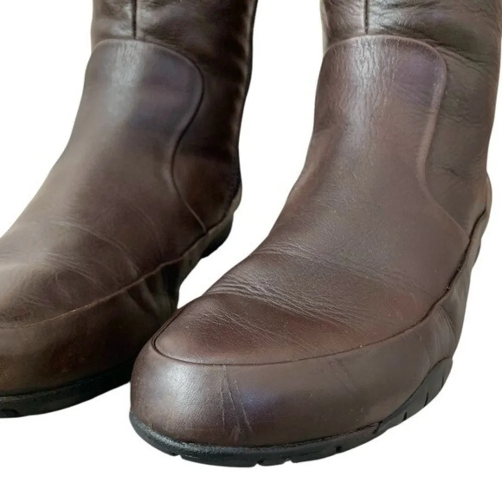 Clarks Women’s Brown Leather Riding Boots Zip Side Flat Size 6